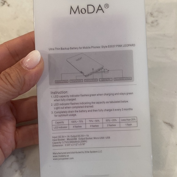 MoDa New York Patterned Phone Chargers - Pink, Green, Multicolor - Picture 5 of 5